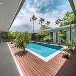 Villa Batik - Brand New & Stylish 3Br Villa In Seminyak!