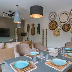 Villa Batik - Brand New & Stylish 3Br Villa In Seminyak!