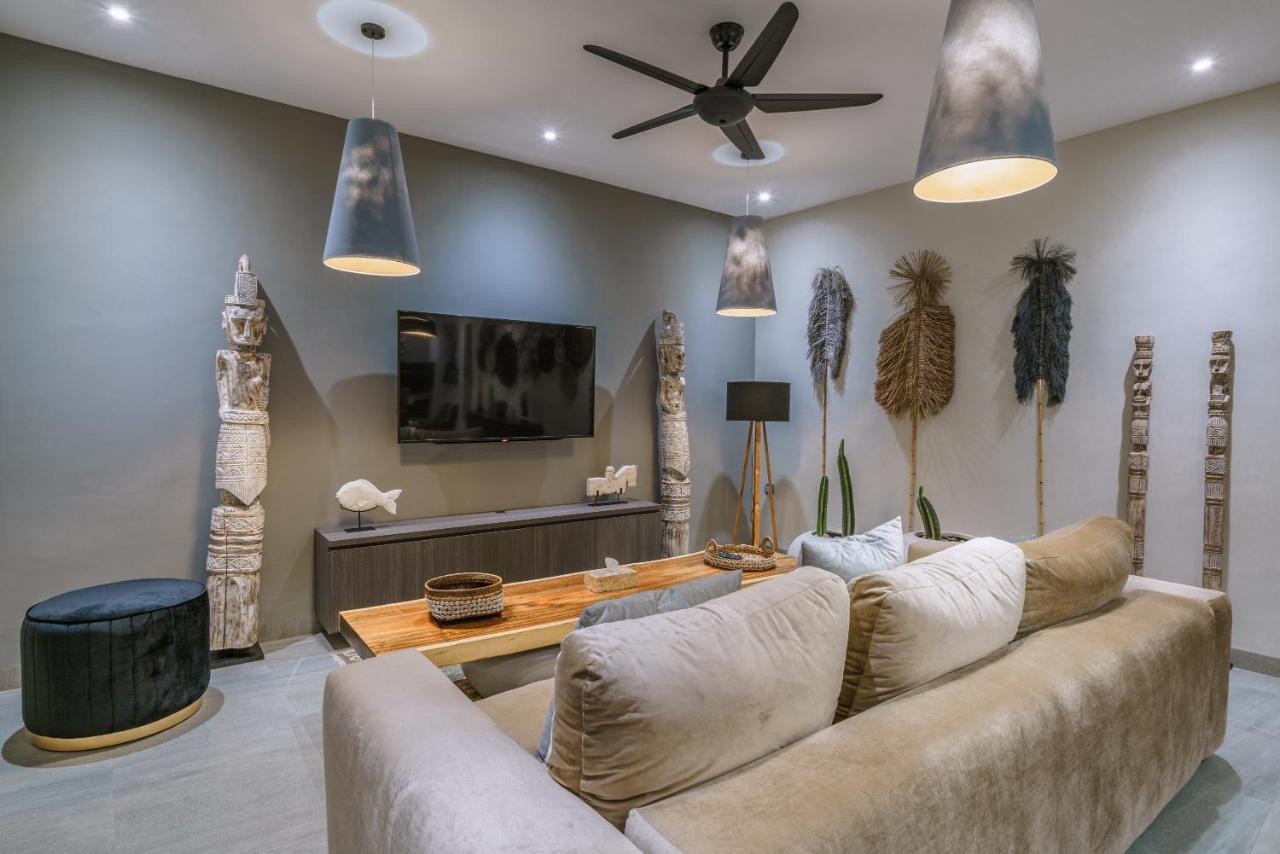 Batik - Brand New & Stylish 3br In Seminyak! Villa *