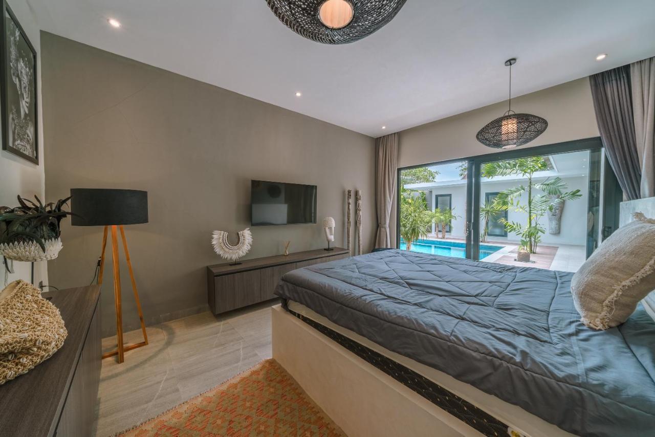 Batik - Brand New & Stylish 3br In Seminyak!