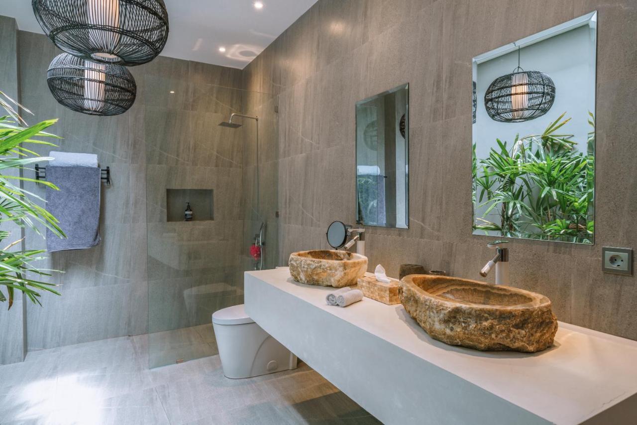 Batik - Brand New & Stylish 3br In Seminyak! *