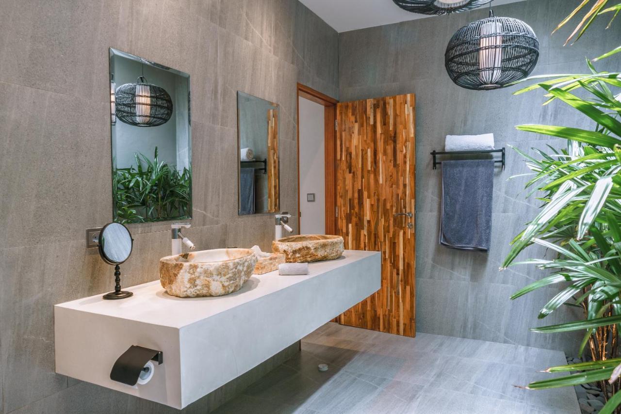 Batik - Brand New & Stylish 3br In Seminyak! Villa *