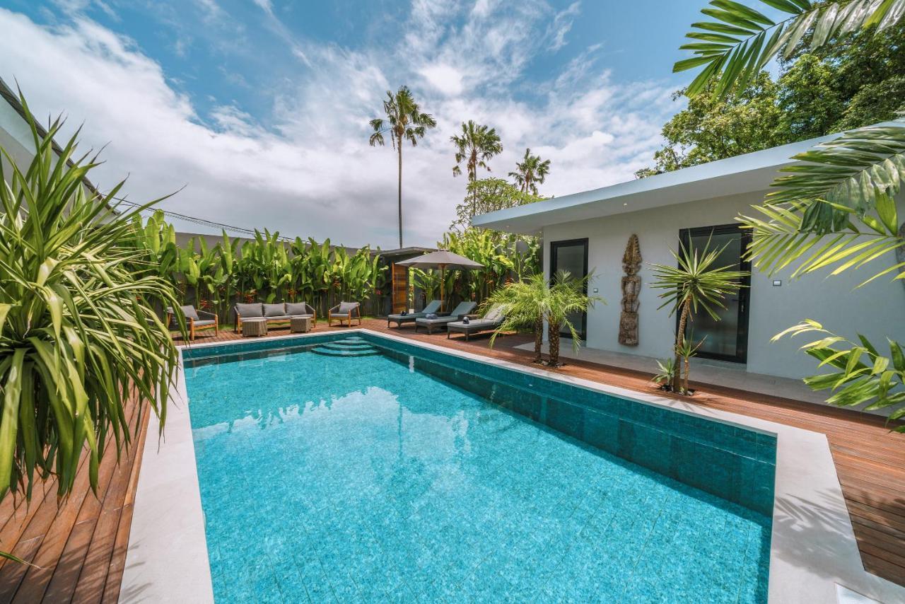Batik - Brand New & Stylish 3br In Seminyak!